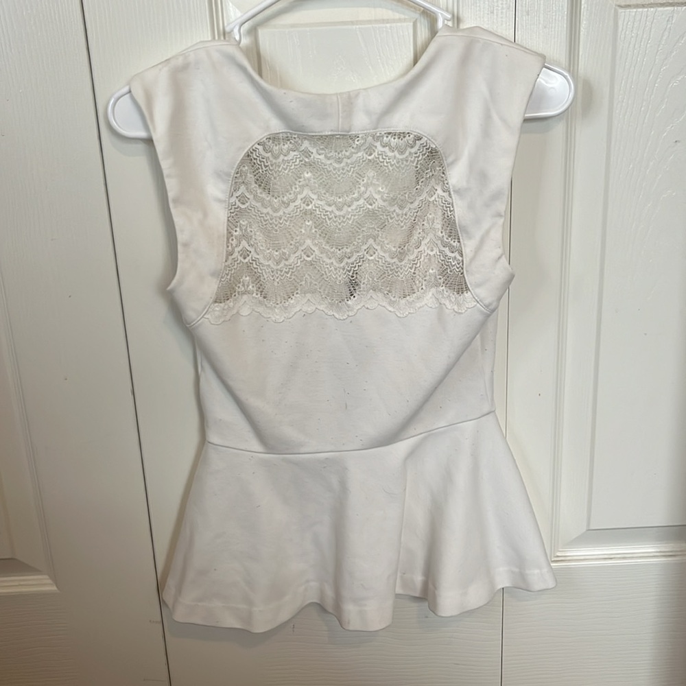 GUESS Top - Picture 2 of 2